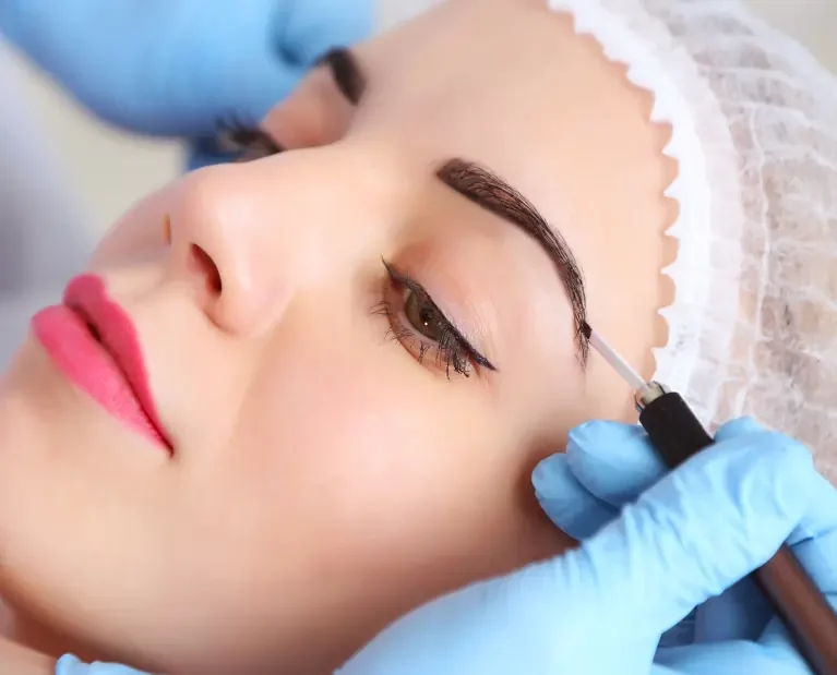 Permanent Make-Up Behandlung in Mannheim - Kosmetikstudio Kosmetiklouneg